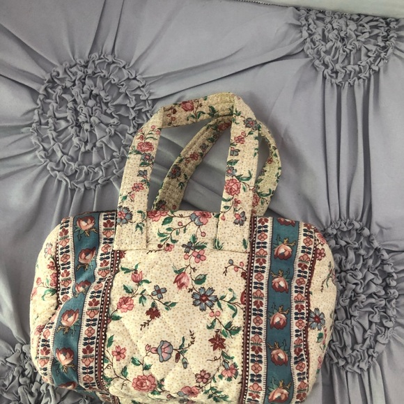 Verá Bradley - Picture 4 of 8